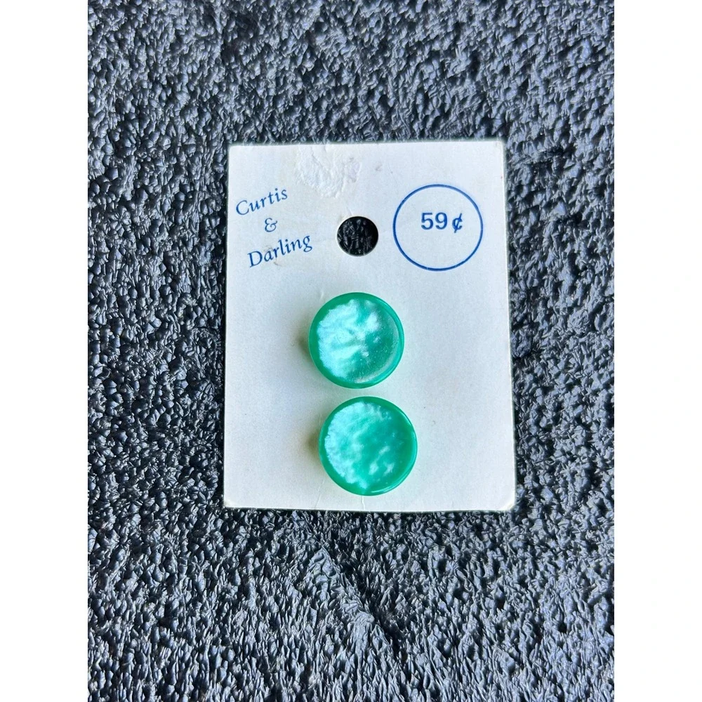 Vintage Curtis & Darling Green Pearlescent Round‎ Buttons 2pc New on Card 59c